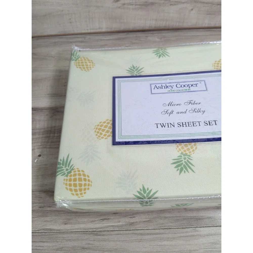 Ashley Cooper Twin Sheet Set Pineapple Print Microfiber Soft Silky Bedding New